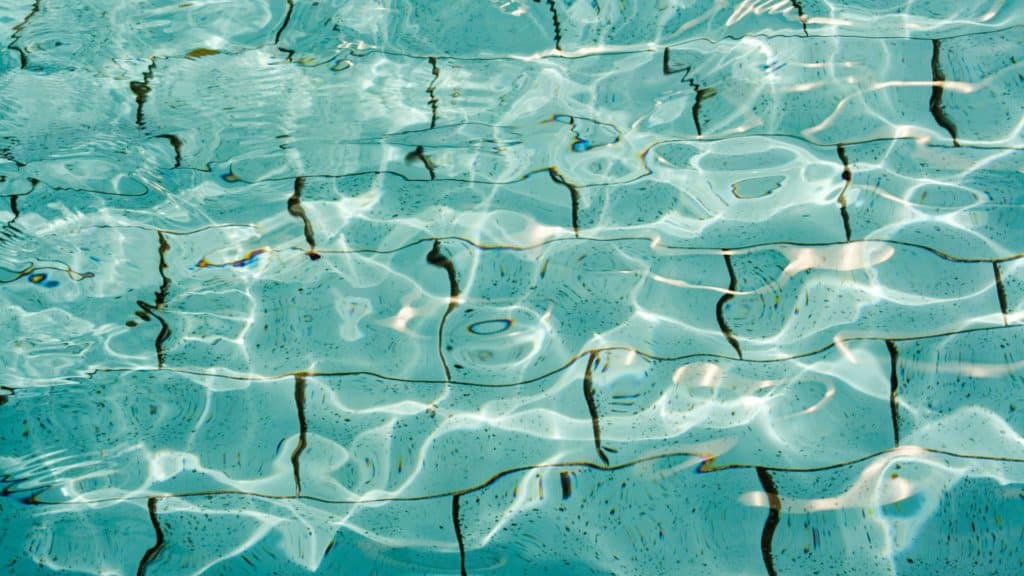 What to Do About Stains in My Swimming Pool