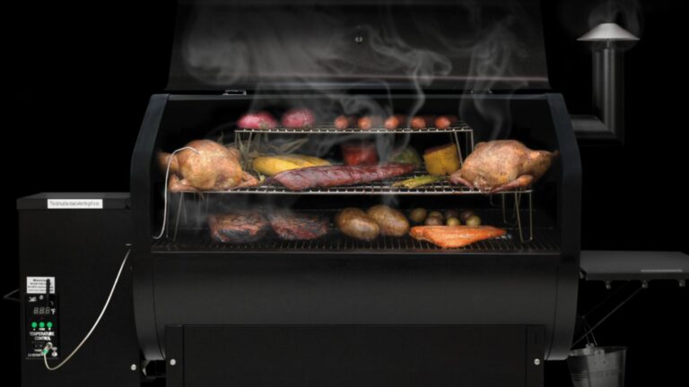 What are the advantages of a pellet grill?